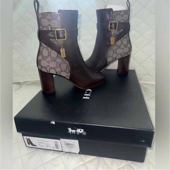 Coach Olivia Bootie In Signature Jacquard Size 9 MSRP: $295.00 - Picture 10 of 16